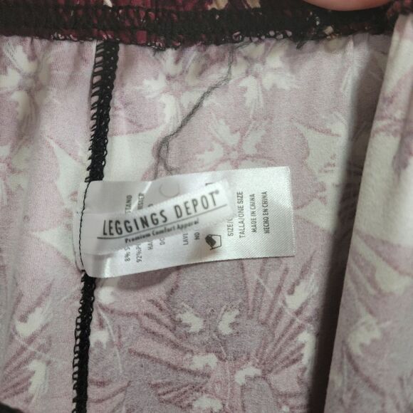 Legging Depot Burgundy Fall Print Leggings  One Size Fits All - Picture 5 of 6